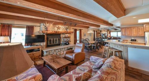 Apartamento Spacious & Cozy Condo With Wood Fireplace Condo