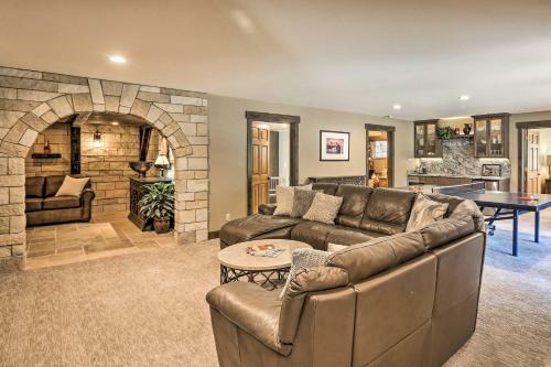 Stunning Evergreen Mountain Home On Private Stream