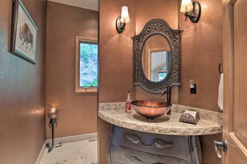 Stunning Evergreen Mountain Home On Private Stream