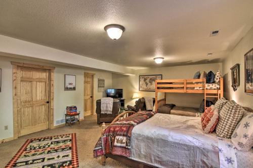 Lazy Moose Cabin With Wraparound Deck And Privacy!
