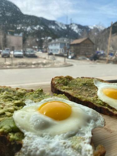 Bed & Breakfast Clear Creek Inn