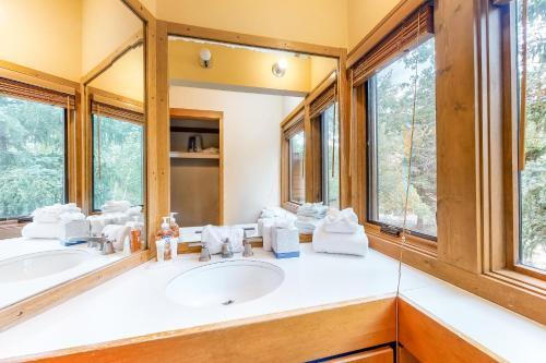 Tennis Townhome 1323