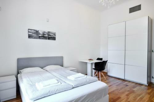 Apartments Zborovska