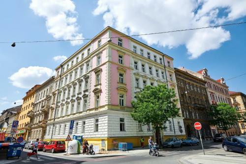 Apartments Zborovska