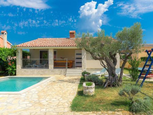 Holiday Home Goldi - Voj512