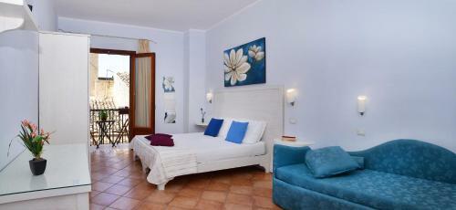 Hostal Badia Rooms & Breakfast
