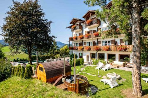 Solaia Hotel & Guesthouse