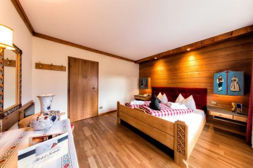 Solaia Hotel & Guesthouse