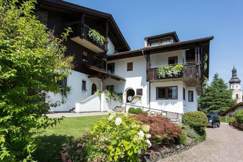 Hostal Residence Mayr