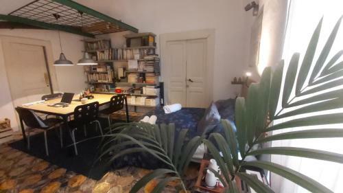Hostal Room In Villa - Dimora Aganoor Business Suite
