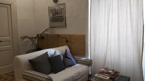 Hostal Room In Villa - Dimora Aganoor Business Suite