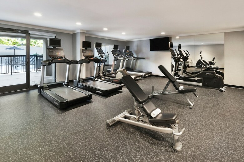 Hotel Courtyard By Marriott Burlington