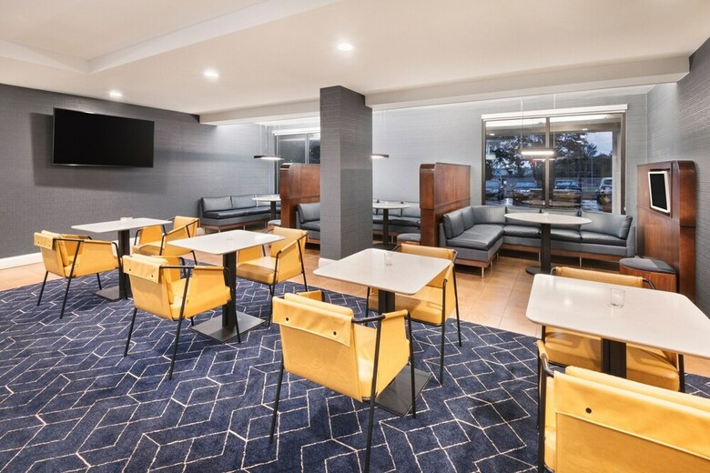 Hotel Courtyard By Marriott Burlington