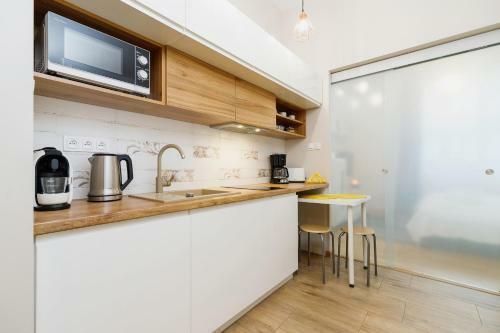 Apartments Topolowa 48 By Renters