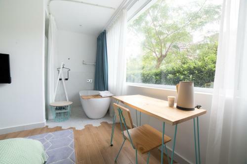 Ji Cha Zhi Geng Hostel