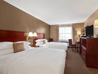 Hotel Ramada Sherwood Park