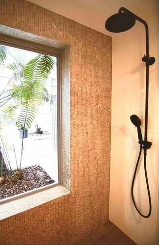 St Johns Apartment 3 Bed 2.5 Bath 2 Carpark Brisbane Cbd
