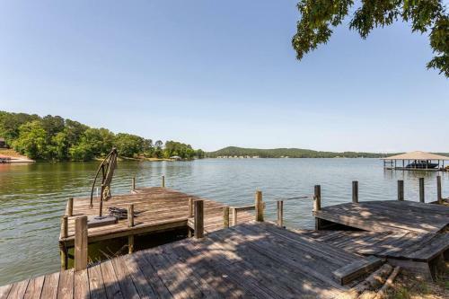 Livin' La Vida Lake By Lojo