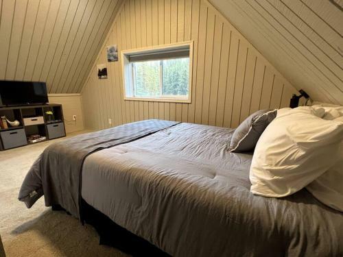 Aurora Ridge Cabin