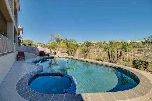 Fabulous 4-bdrm Wbreathtaking Views & Pool