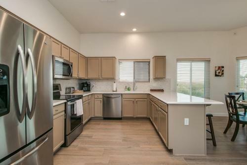 Breathtaking Views And Htd Pool In Fountain Hills