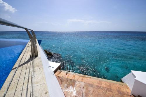 Apartamento Beautiful And Private 3 Bedroom Oceanfront Condo Pds3s