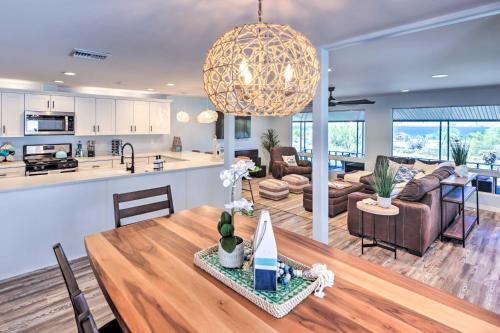 Lakefront Home Walk To Beach And Boat Launch!