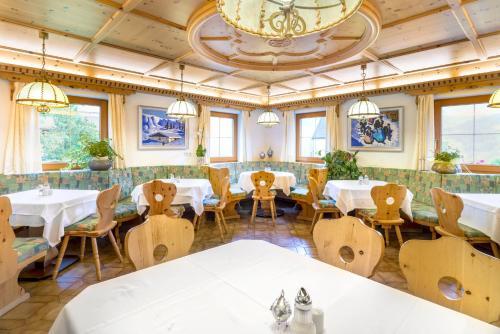 Bed & Breakfast Pension Alpenhof