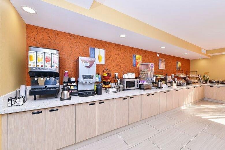 Best Western Plus Fresno Airport Hotel