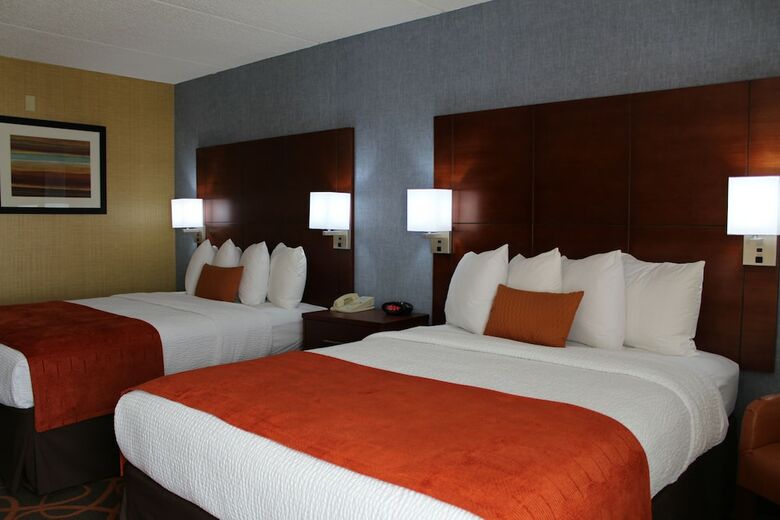 Best Western Plus Fresno Airport Hotel