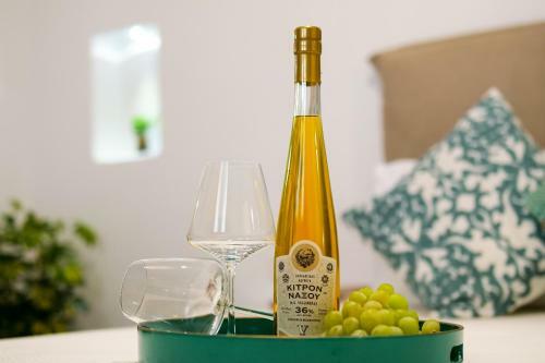 Cycladic Home On The Hill With Beautiful Views!!