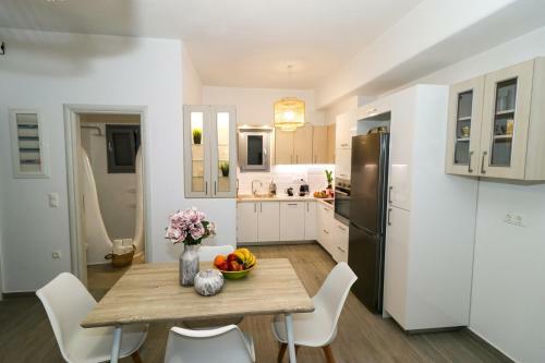 Cycladic Home On The Hill With Beautiful Views!!