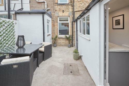 Host & Stay - King's Cottage