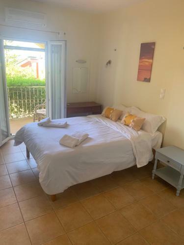 Three Bay Villa Kavvadades