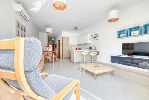 Prime Location Apartment With Side Seaviews