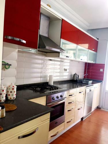 Antalya Luxury Apartment In Lara