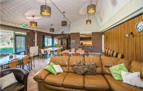 Awesome Home In Den Ham With Wifi And 5 Bedrooms