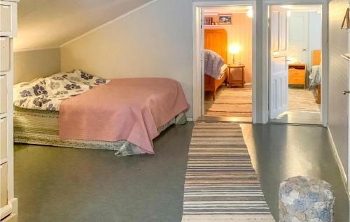 Nice Home In �stervallskogs With Wifi And 3 Bedrooms