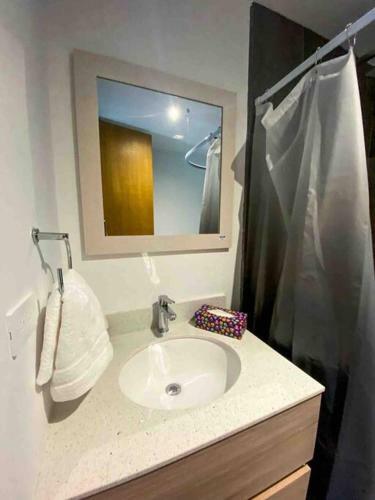 Apartamento Cozy One Bedroom Rental Unit With Pool