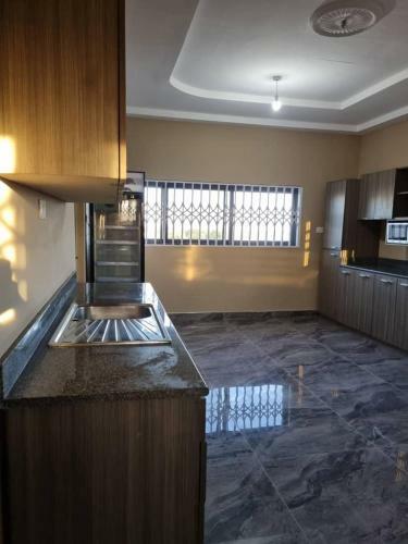Stevens Royal Sakumono Apartment