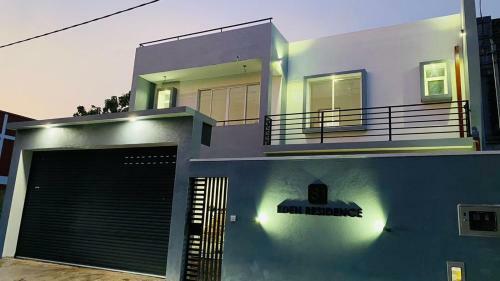 Apartamento Eden Residence - Airport Transit Home Stay