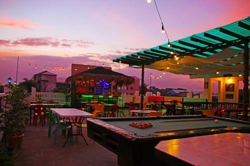 Albergue Antwet Backpacker's Inn & Rooftop Bar