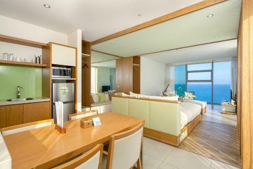 Ocean View Apartment 18 Da Nang Building
