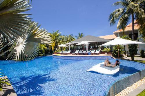 Deluxe Villas In Da Nang Resort