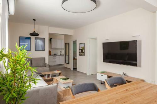 Apartamento ?newly Renovated, Spacious 2br? #bugrashov_life?