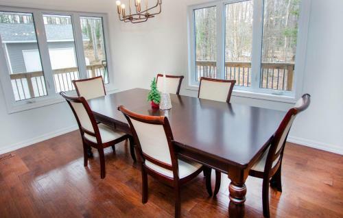 Luxury Mountain Lodge, 3-bed 3-bath, A Min To Lake