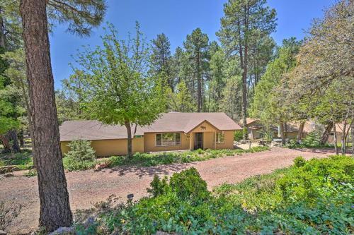 Pine Angry Skunk Cabin With Outdoor Oasis!