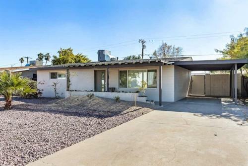 Modern And Comfy 3 Bdrm Near Melrose District