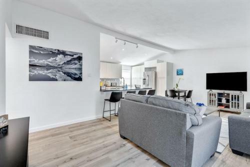 Modern And Comfy 3 Bdrm Near Melrose District
