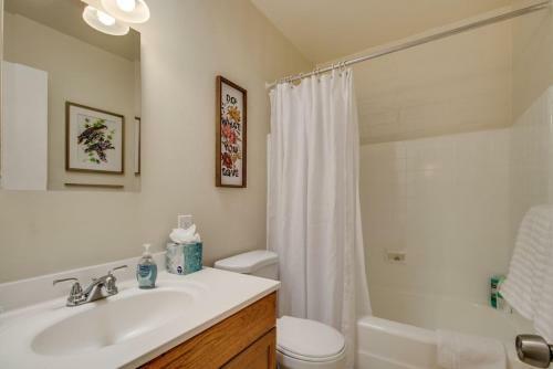 Stylish Arcadia 2-bdrm With Comfort And Charm